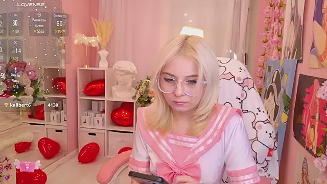 Snapshot of Coconut_Mia chatting on February 9, 12:39 am Coconut Mia online show from February 9, 12:39 am