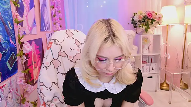 Snapshot of Coconut_Mia chatting on March 10, 2:50 am Coconut Mia online show from March 10, 2:50 am