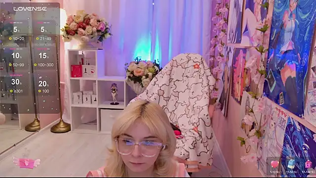 Snapshot of Coconut_Mia chatting on September 23, 2:53 pm Coconut Mia online show from September 23, 2:53 pm