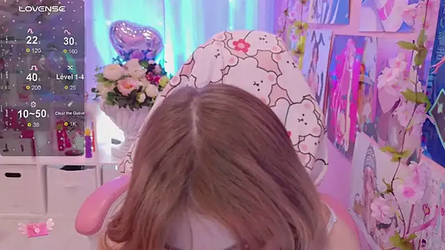 Snapshot of Coconut_Mia chatting on February 13, 8:38 pm Coconut Mia online show from February 13, 8:38 pm