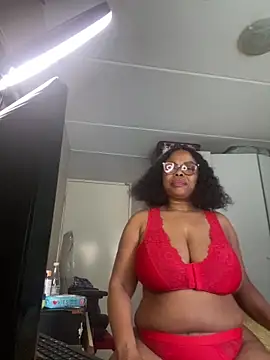 Snapshot of Nomthie chatting on September 25, 2:21 pm Nomthie online show from September 25, 2:21 pm