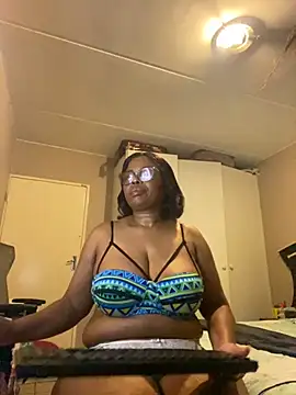 Snapshot of Nomthie chatting on October 28, 11:29 pm Nomthie online show from October 28, 11:29 pm