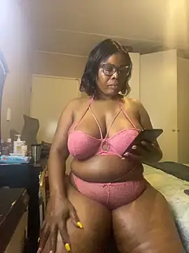 Snapshot of Nomthie chatting on November 3, 5:25 pm Nomthie online show from November 3, 5:25 pm