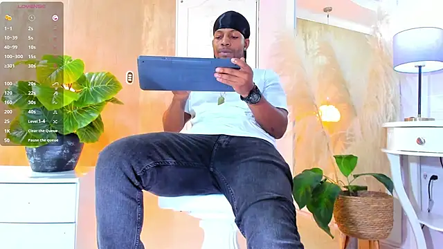 RicoBrown777  online show from April 27, 3:59 am