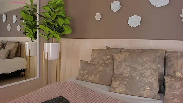 Snapshot of AylinMillerxs chatting on March 15, 7:38 pm AylinMillerxs online show from March 15, 7:38 pm