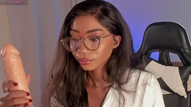 Snapshot of SavannahWildee chatting on February 9, 12:06 am SavannahWildee online show from February 9, 12:06 am