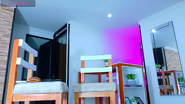 Snapshot of alya_lovecraft02 chatting on October 29, 3:47 pm alya lovecraft02 online show from October 29, 3:47 pm