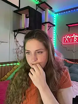 mirannacult online show from December 9, 7:18 pm