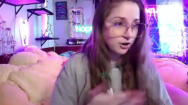 mirannacult online show from February 23, 4:57 pm