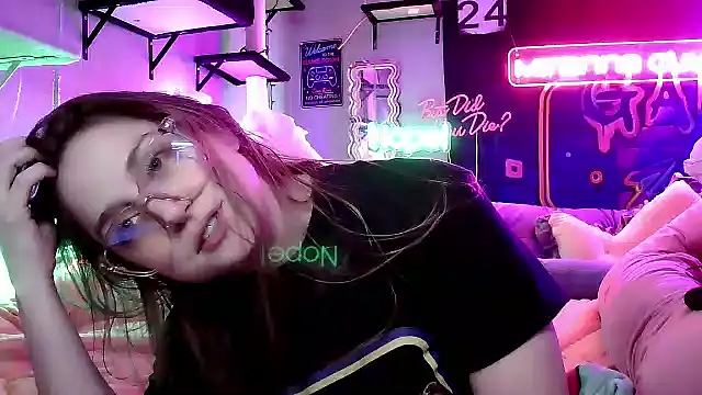 mirannacult online show from March 16, 6:09 am