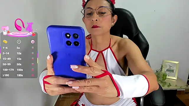 Snapshot of donna_cherry chatting on March 18, 10:48 pm donna cherry online show from March 18, 10:48 pm