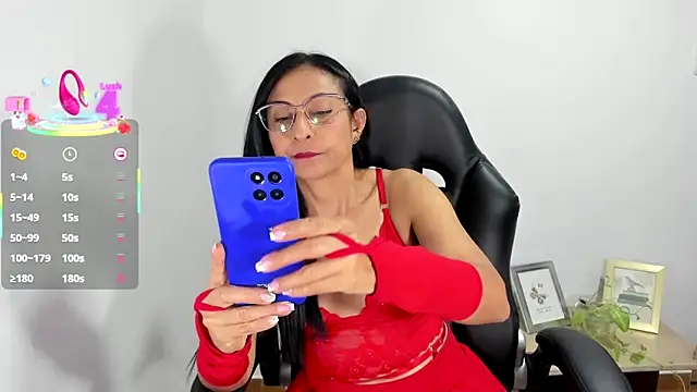 Snapshot of donna_cherry chatting on March 23, 1:09 am donna cherry online show from March 23, 1:09 am