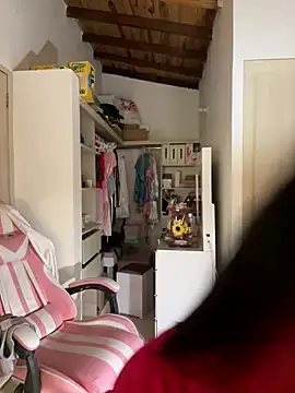 Snapshot of _MadiLee_ chatting on January 4, 11:59 pm MadiLee online show from January 4, 11:59 pm