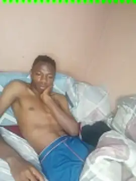 Snapshot of fireboyafrica chatting on December 18, 5:04 am fireboyafrica online show from December 18, 5:04 am