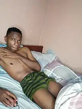 Snapshot of fireboyafrica chatting on February 3, 12:25 am fireboyafrica online show from February 3, 12:25 am