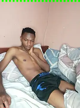 Snapshot of fireboyafrica chatting on February 20, 5:44 am fireboyafrica online show from February 20, 5:44 am