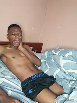 Snapshot of fireboyafrica chatting on March 13, 12:37 am fireboyafrica online show from March 13, 12:37 am