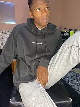 Snapshot of fireboyafrica chatting on September 12, 4:23 am fireboyafrica online show from September 12, 4:23 am