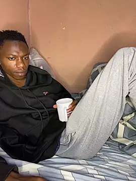 Snapshot of fireboyafrica chatting on October 9, 12:30 am fireboyafrica online show from October 9, 12:30 am