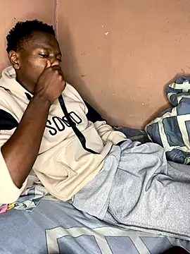 Snapshot of fireboyafrica chatting on October 17, 12:36 am fireboyafrica online show from October 17, 12:36 am