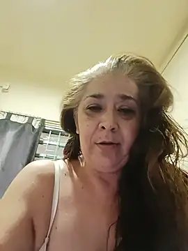 Snapshot of sarethdeivy_ chatting on July 3, 5:58 am sarethdeivy online show from July 3, 5:58 am