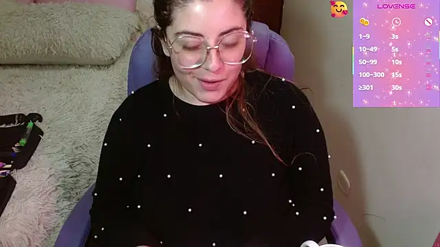 Snapshot of Azamy-12 chatting on January 20, 9:35 am Azamy-12 online show from January 20, 9:35 am