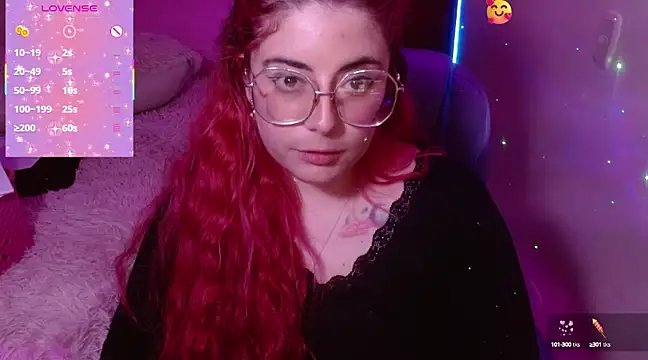 Snapshot of Azamy-12 chatting on February 9, 3:32 am Azamy-12 online show from February 9, 3:32 am