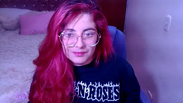 Snapshot of Azamy-12 chatting on February 10, 11:55 pm Azamy-12 online show from February 10, 11:55 pm