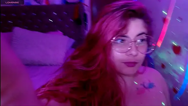 Snapshot of Azamy-12 chatting on February 24, 9:31 pm Azamy-12 online show from February 24, 9:31 pm