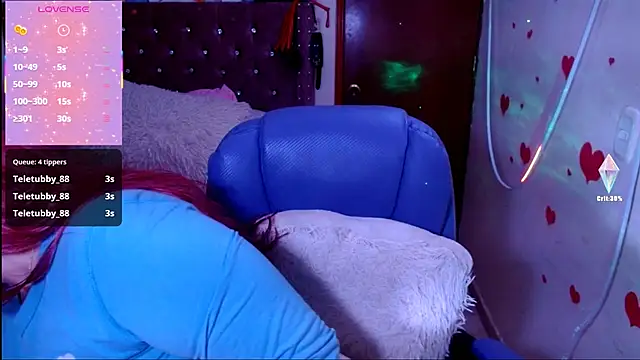 Snapshot of Azamy-12 chatting on February 25, 12:36 am Azamy-12 online show from February 25, 12:36 am