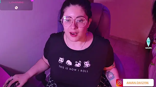Snapshot of Azamy-12 chatting on October 11, 6:34 am Azamy-12 online show from October 11, 6:34 am