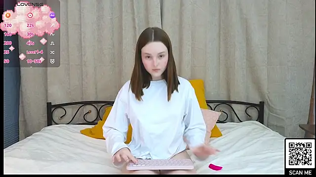 Snapshot of Wild__flowers chatting on February 1, 7:44 pm Wild flowers online show from February 1, 7:44 pm