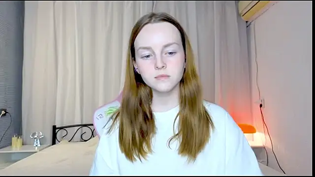 Snapshot of Wild__flowers chatting on September 21, 7:37 pm Wild flowers online show from September 21, 7:37 pm