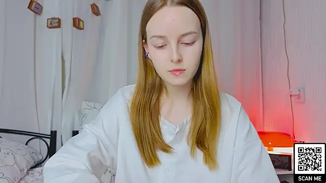 Snapshot of Wild__flowers chatting on February 6, 12:37 am Wild flowers online show from February 6, 12:37 am