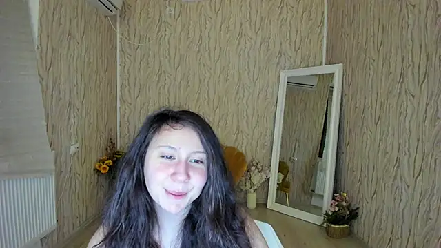 AishaRouhi online show from January 19, 3:29 am