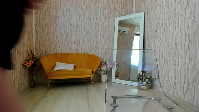 AishaRouhi online show from March 14, 3:15 am