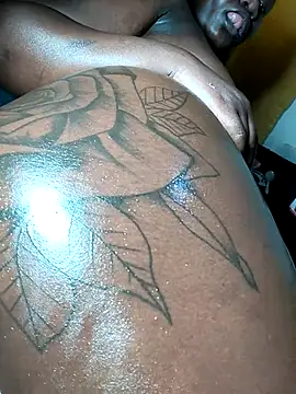 Snapshot of Hugemassivebootie chatting on September 20, 10:16 am Hugemassivebootie online show from September 20, 10:16 am