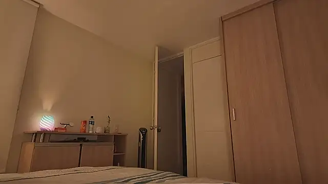 juanasnz99 online show from February 6, 12:59 am