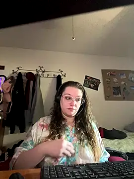 Lalalynn online show from November 11, 4:51 pm