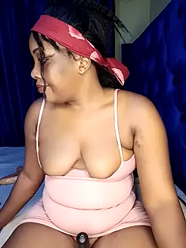 Queenshaz01 online show from March 11, 11:37 pm