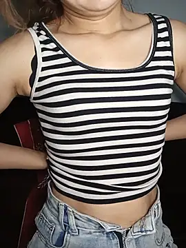Snapshot of Girl20sexy chatting on June 27, 6:57 pm Girl20sexy online show from June 27, 6:57 pm