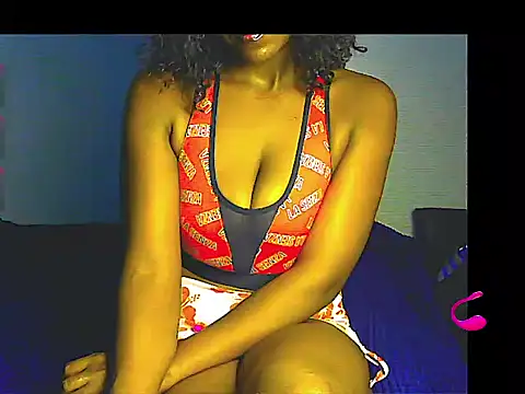 Snapshot of lilylovexx chatting on May 22, 3:24 am lilylovexx online show from May 22, 3:24 am