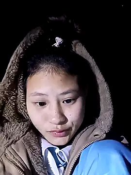 Snapshot of trieungoclnt chatting on January 5, 2:19 pm trieungoclnt online show from January 5, 2:19 pm