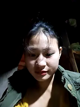 Snapshot of trieungoclnt chatting on January 6, 4:23 pm trieungoclnt online show from January 6, 4:23 pm