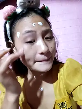 Snapshot of trieungoclnt chatting on September 11, 3:23 pm trieungoclnt online show from September 11, 3:23 pm