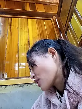 Snapshot of trieungoclnt chatting on November 6, 4:02 am trieungoclnt online show from November 6, 4:02 am