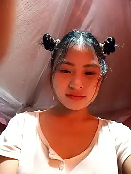 Snapshot of trieungoclnt chatting on December 23, 4:21 am trieungoclnt online show from December 23, 4:21 am