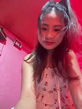 Snapshot of trieungoclnt chatting on February 5, 4:17 am trieungoclnt online show from February 5, 4:17 am