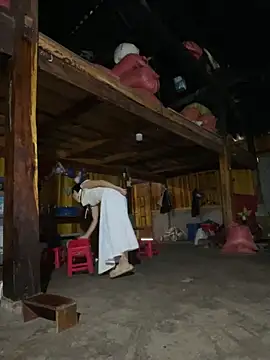 Snapshot of trieungoclnt chatting on February 8, 2:37 am trieungoclnt online show from February 8, 2:37 am