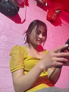 Snapshot of trieungoclnt chatting on March 12, 4:24 pm trieungoclnt online show from March 12, 4:24 pm